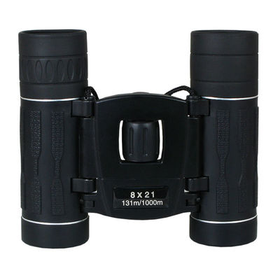 Bird-watching che cerca facendo un'escursione il regalo di compleanno binoculare di alta risoluzione 8x